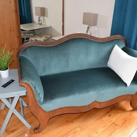 Bed & Breakfast D Hotes Chez Lucie